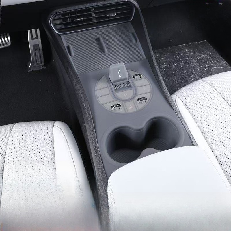 BYD Seal 05 DM-i 2025電気自動車コンソー - Wireless Charging Pad のレビューと価格