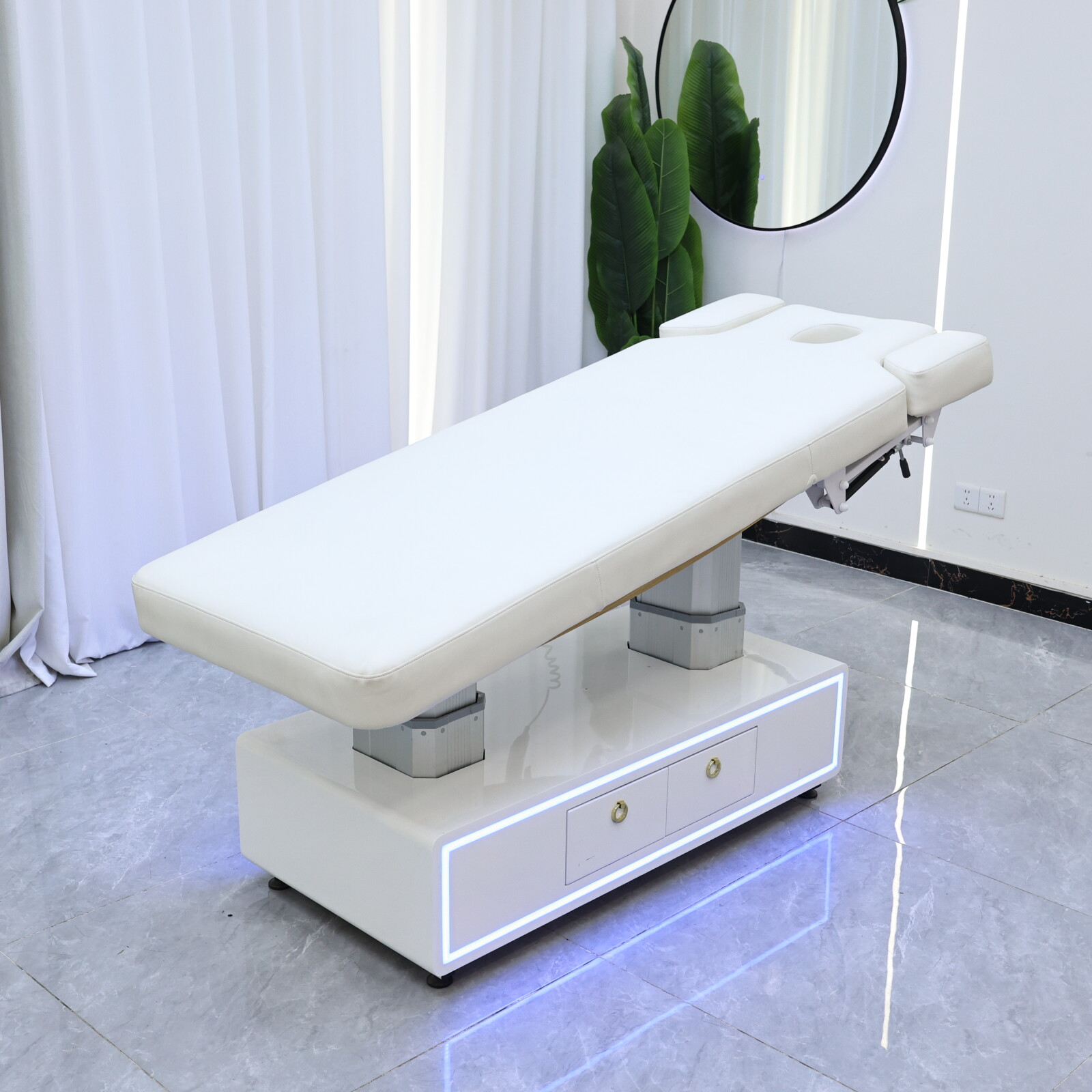 2026年式電動リフト付きホワイトビューティーケアベッド、フ - Massage Table Accessories Uk のレビューと価格